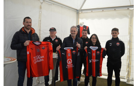 PARTENAIRES - Remise de maillots